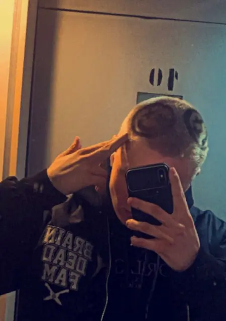 Piotr из Люблина, мне 24, познакомлюсь для приятного времяпровождения