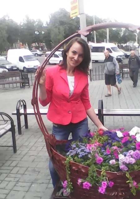 Я Ирина, 38, из Сум, ищу знакомство для приятного времяпровождения