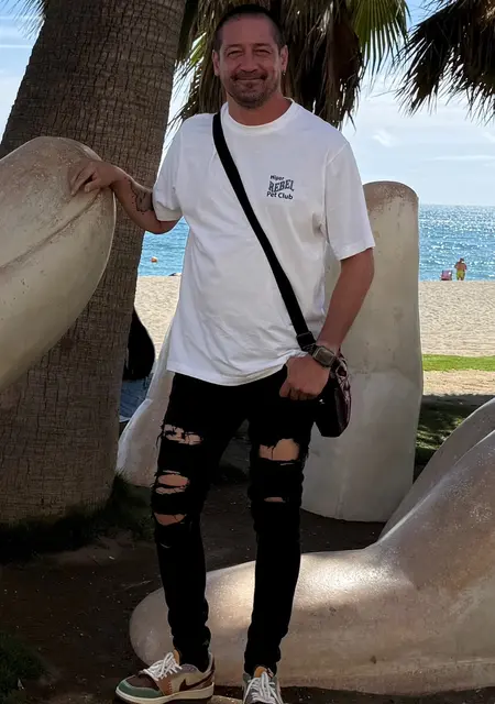 Ferro de Marbella, busco en el sitio lío de una noche