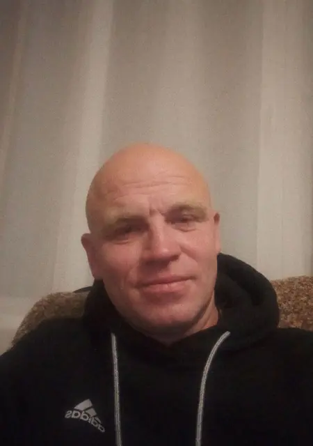 Жека з Горлівки, мені 38 років, познайомлюсь для спілкування