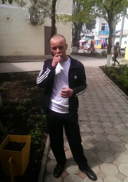 Санёк з Біляївка, мені 32 років, познайомлюсь для постійних стосунків