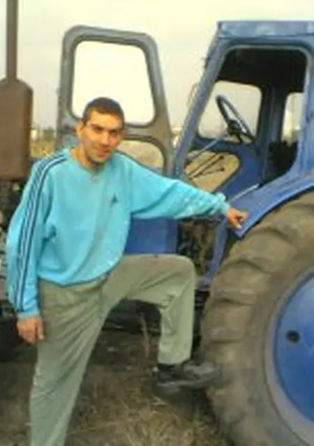 Alex з Нікополя, шукаю на сайті приємне проведення часу