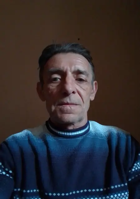 Я Александр, 71, из Кривого Рога, ищу знакомства без обязательств