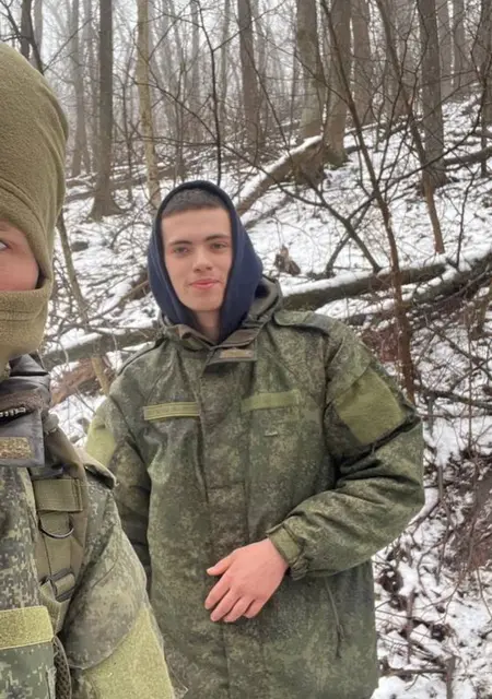 Я Артем, 20, знакомлюсь без обязательств в Луганске