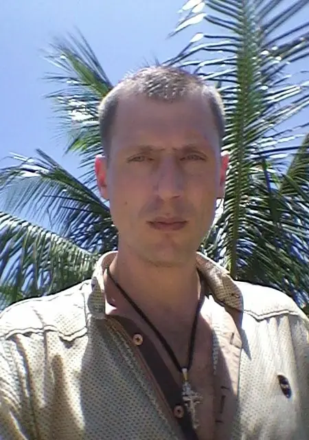 Олег из Херсона, ищу на сайте знакомства на одну ночь