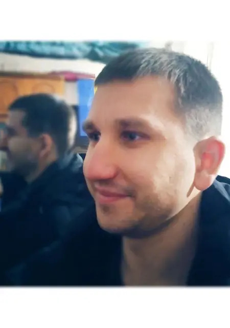 Я Женя, 29 років з Чернігова, шукаю знайомство для приємного проведення часу