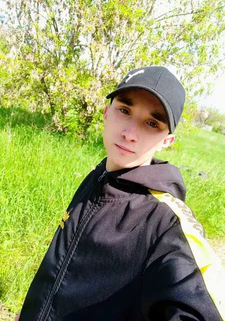 Я Дмитрий, 20, знакомлюсь без обязательств в Донецке