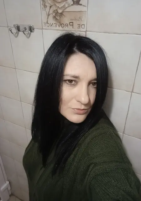 Я Yulia, 44, из Луцка, ищу знакомство для приятного времяпровождения