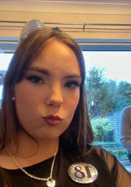 I'm Jazzy, 20, looking to meet for friendship in Cheltenham