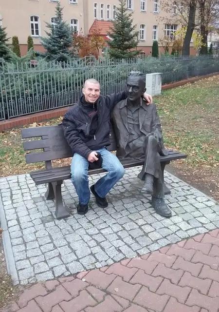 Ростик из Черкасс, ищу на сайте знакомства на одну ночь