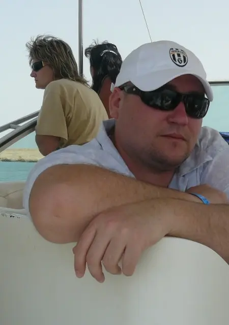 Славик з Макіївки, шукаю на сайті знайомства на одну ніч