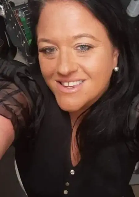 Dee from London