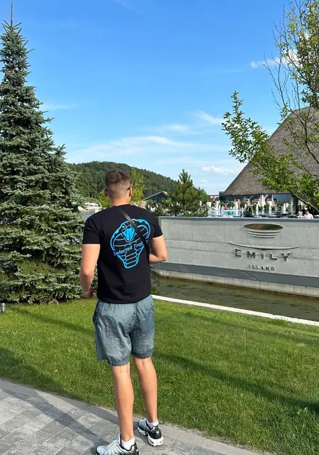 Я Dominik, 18 років, знайомлюсь на одну ніч у Рівному