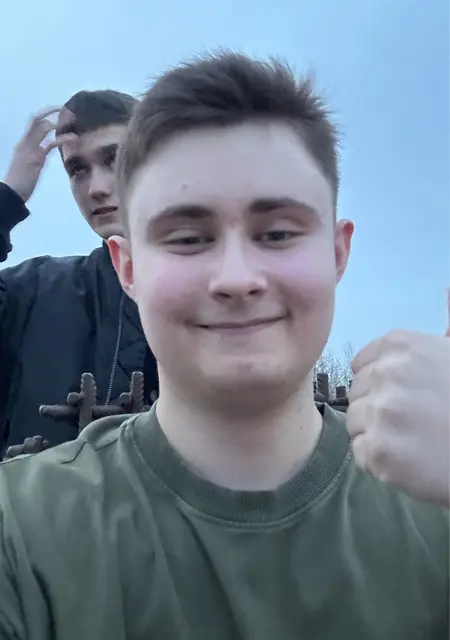 Я Микита, 18, знакомлюсь без обязательств в Запорожье