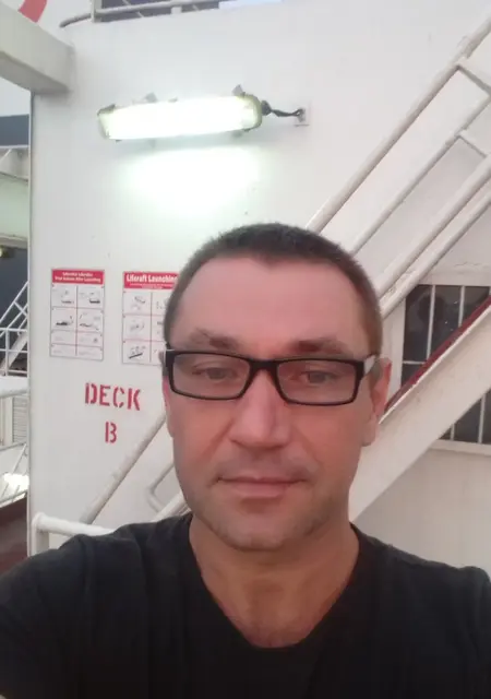 Глеб из Николаева, мне 64, познакомлюсь на одну ночь