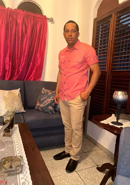 Я Jonh, 42, из Сантьяго-де-лос-кабальероса, ищу знакомство для постоянных отношений