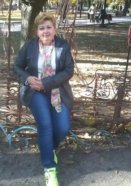 Марина з Донецька, мені 60 років, познайомлюсь для постійних стосунків