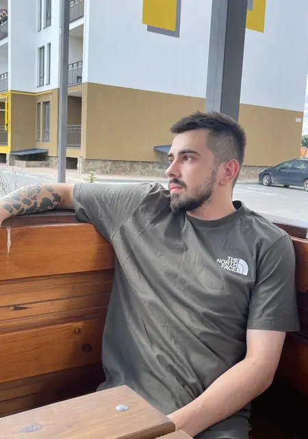 Назар из Луцка, ищу на сайте знакомства на одну ночь