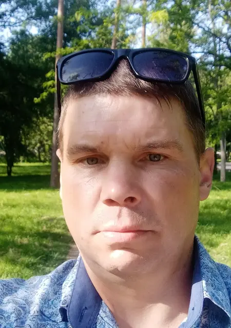 Я Александр, 45, из Черкасс, ищу знакомства без обязательств