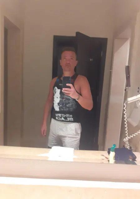 Саша из Золотоноши, мне 39, познакомлюсь на одну ночь