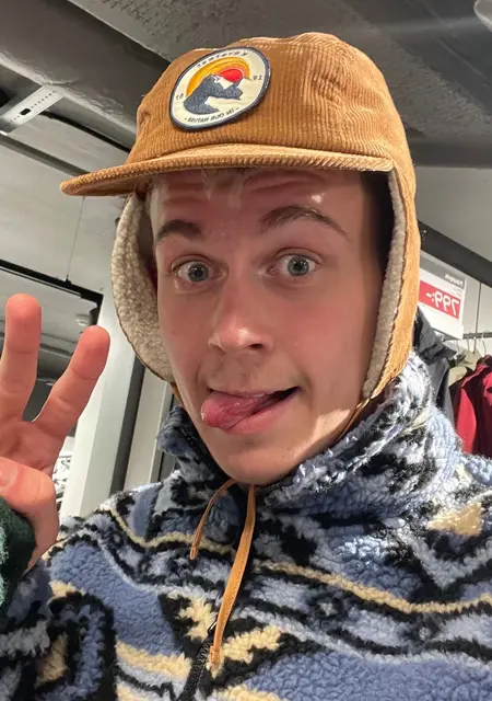 Felix из Берна, мне 22, познакомлюсь на одну ночь