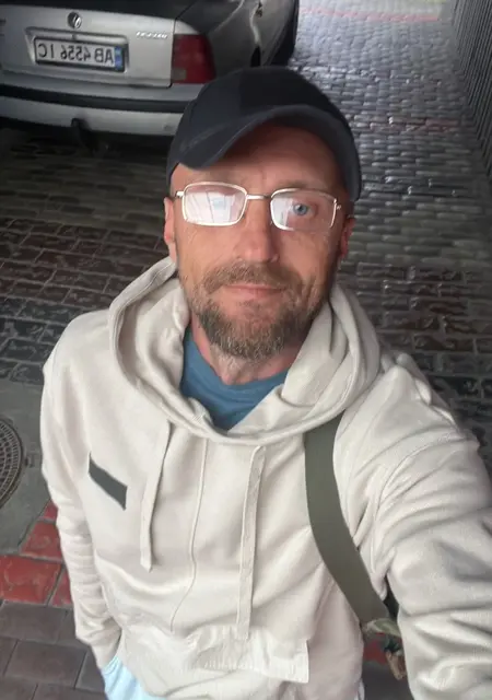 Roman из Касселя, мне 47, познакомлюсь для постоянных отношений