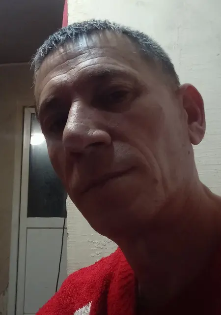 Я Дмитрий, 50 років з Макіївки, шукаю знайомства без зобов'язань