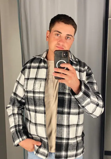 Я Asho, 25, из Гданьска, ищу знакомства без обязательств