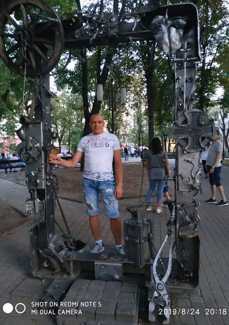 Maxim из Ивано-Франковска, ищу на сайте знакомства без обязательств