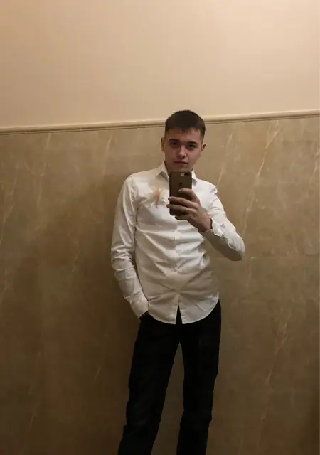 Я Ростислав, 19, из Львова, ищу знакомство для дружбы