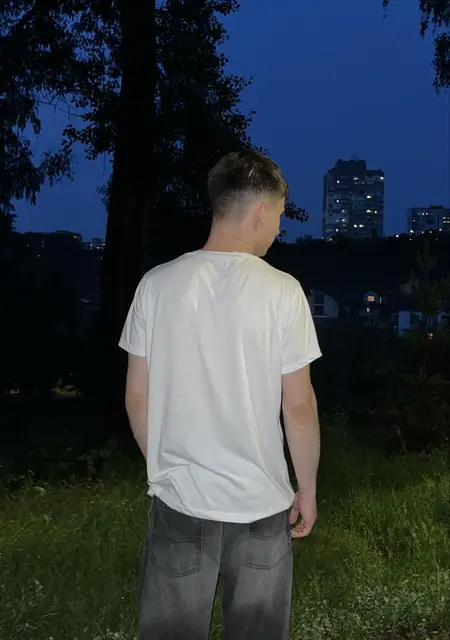 Я Vlad, 18 років, знайомлюсь без зобов'язань у Гадяче