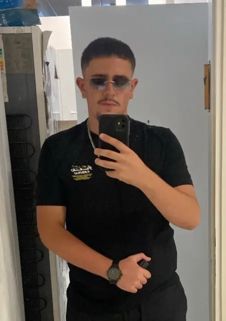 Jay из Тель-авива, ищу на сайте знакомства на одну ночь