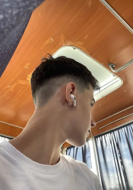 Nekit з Ужгорода, шукаю на сайті знайомства на одну ніч