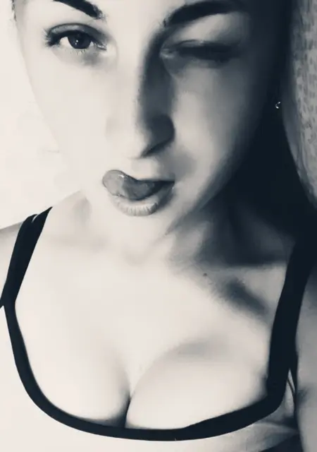 Tata з Харкова, мені 28 років, познайомлюсь для приємного проведення часу