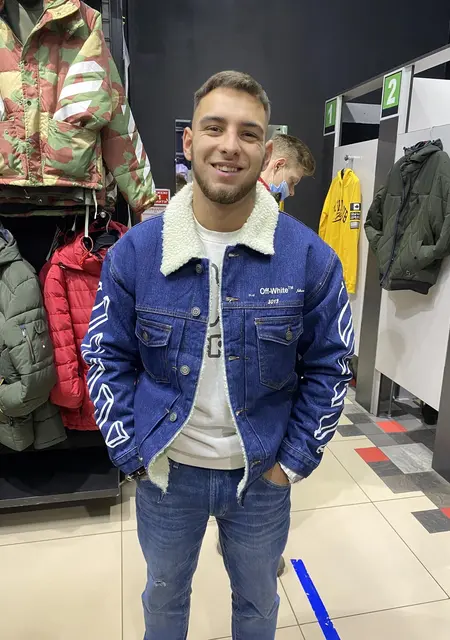 Я Євгеній, 28 років, знайомлюсь без зобов'язань у Вінниці