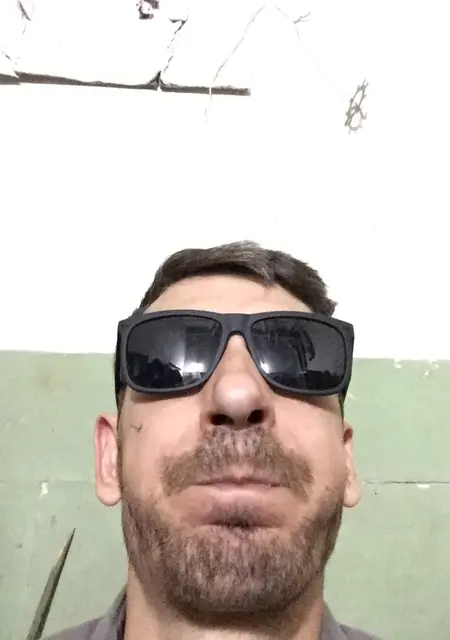 Я Alexander, 42, знакомлюсь для дружбы в Вольногорске