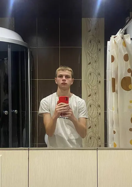 Паша из Днепра, ищу на сайте постоянные отношения