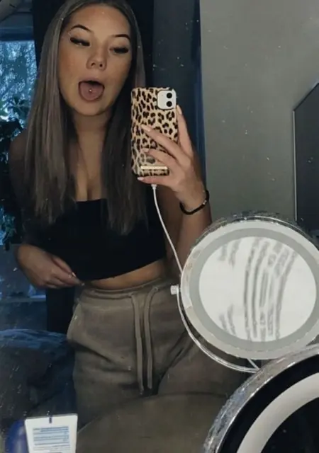 Ida из Стокгольма, мне 21, познакомлюсь