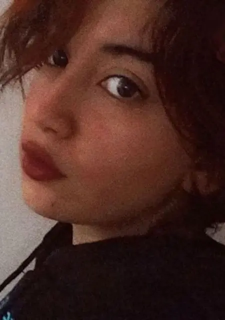 Я Dora, 18, из Стамбула, ищу знакомство