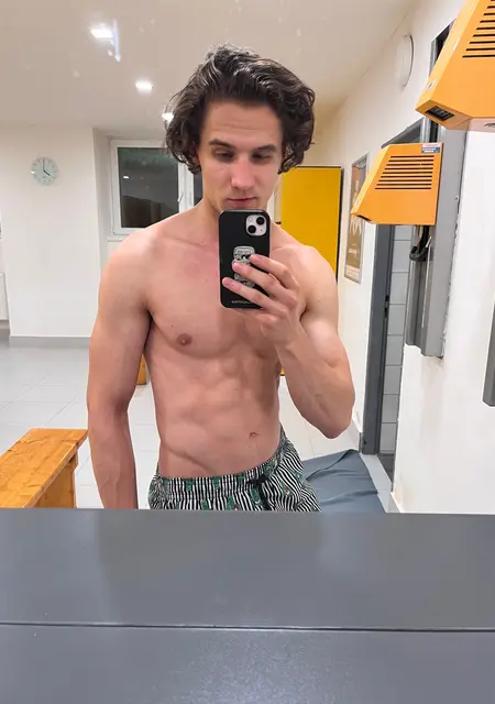 Я Frantiek, 26, знакомлюсь для вирта в Брно