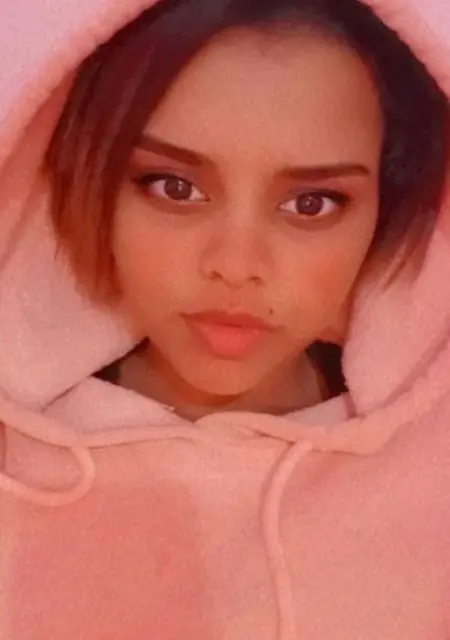 Я Oumayma, 21, знакомлюсь в Берлине