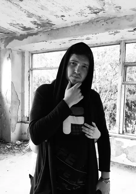 Я Ден, 20, знакомлюсь для приятного времяпровождения в Черкассах