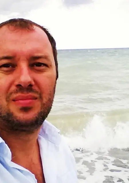 Я Аслан, 47, знакомлюсь на одну ночь в Берлине