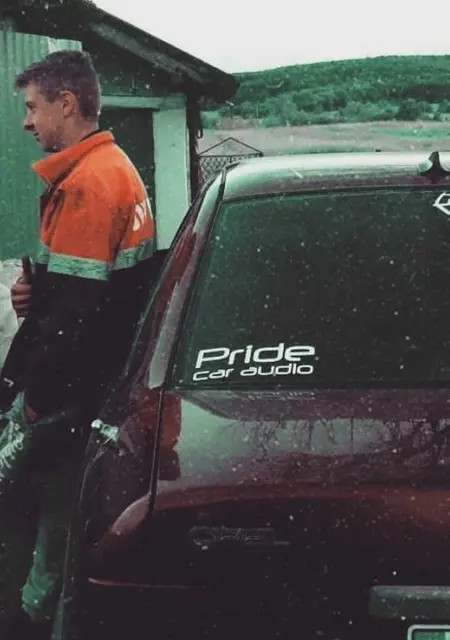 Я Вова, 21 років з Калуша, шукаю знайомства без зобов'язань