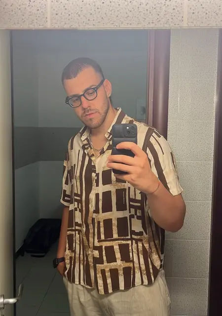 Я Fabio, 24, из Феланич, ищу знакомства без обязательств