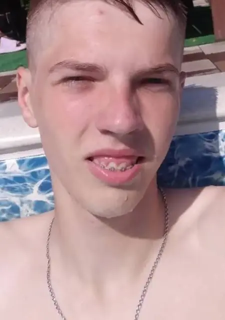 Роман из Тернополя, ищу на сайте знакомства на одну ночь