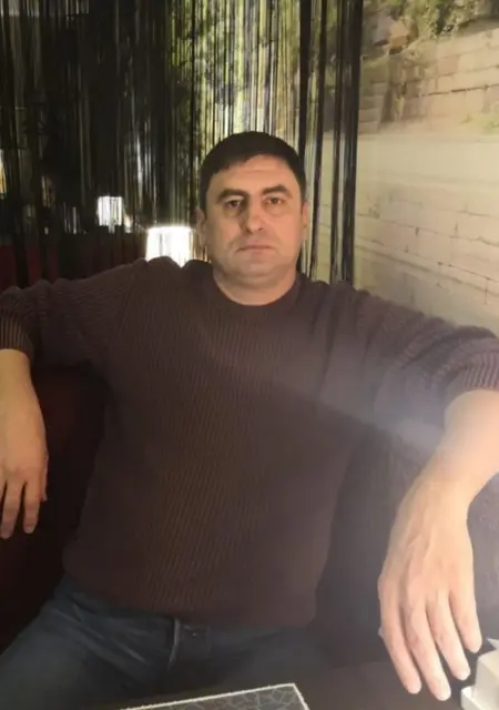 Я Юрий, 47, знакомлюсь для общения в Луганске