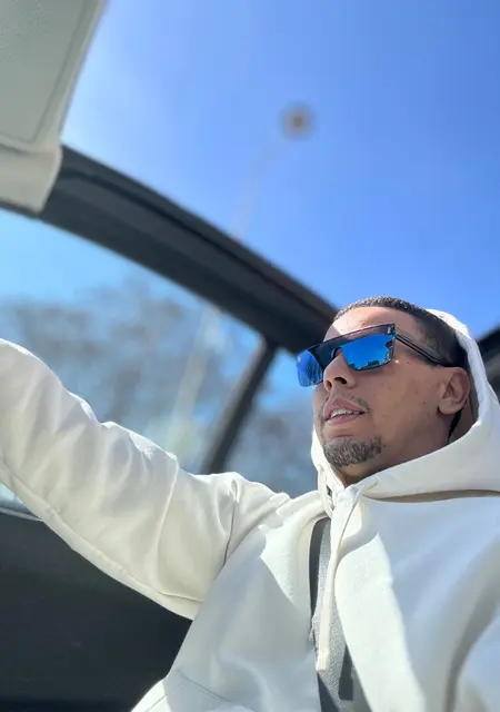 Я Nicolas, 31, знакомлюсь для вирта в Понта-Делгада