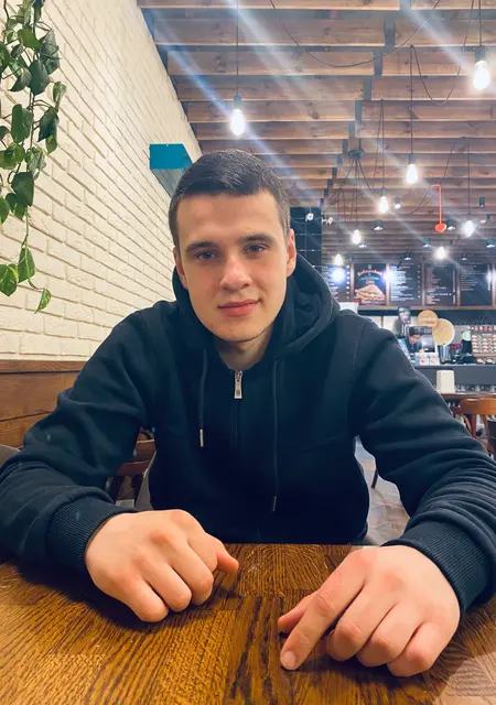 Я Кирил, 20, из Киева, ищу знакомство для общения