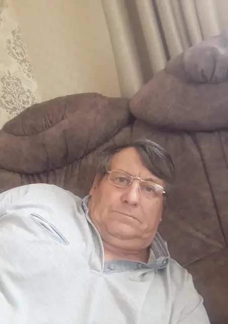 Василий з Донецька, шукаю на сайті приємне проведення часу